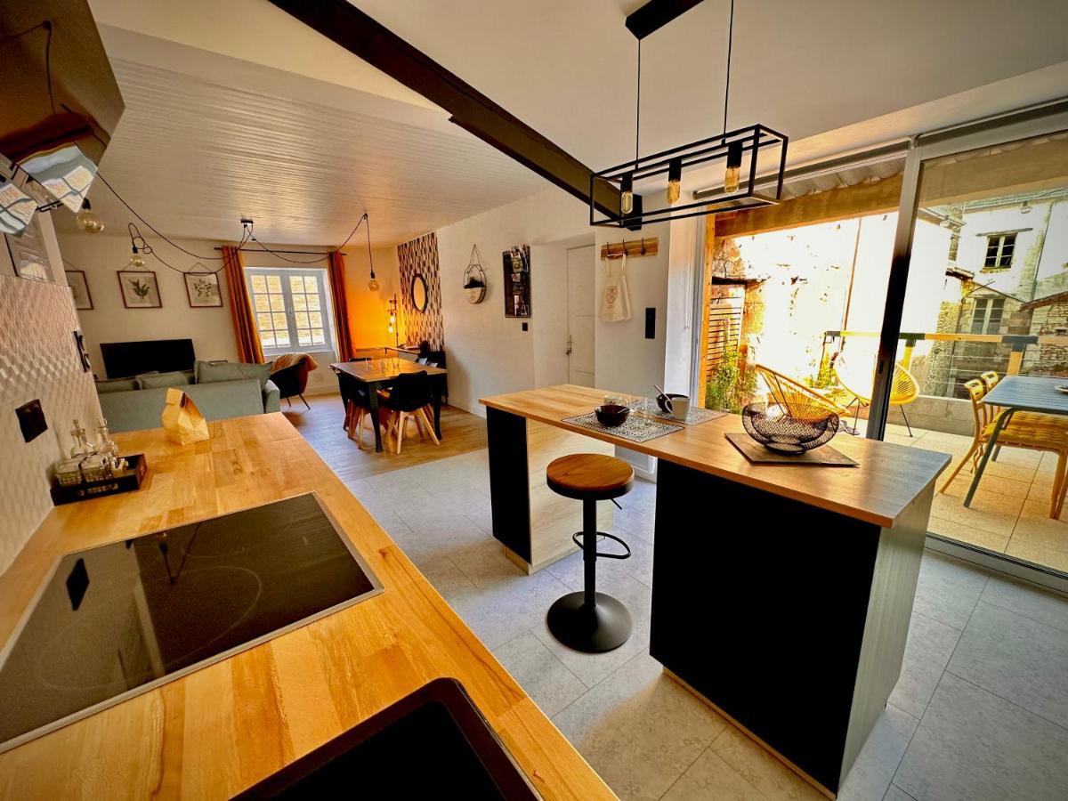 Le Petit Cardinal Apartment *