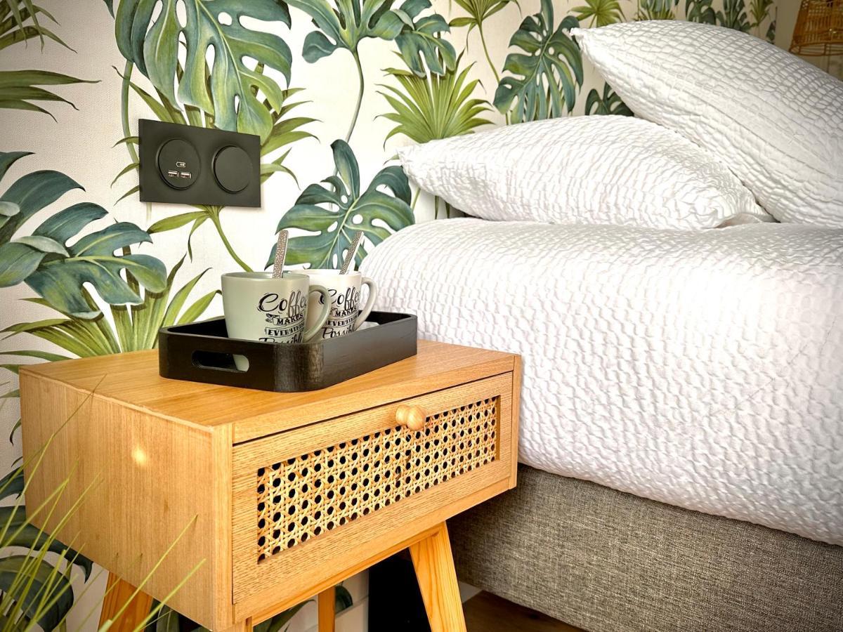 Le Petit Cardinal Apartment *