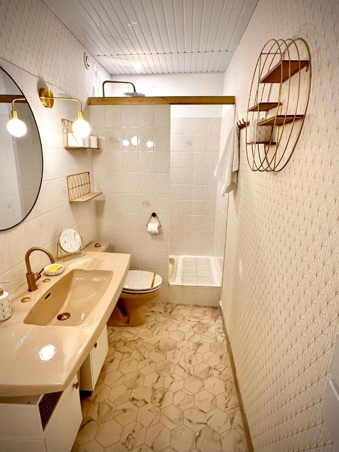 Le Petit Cardinal Apartment *